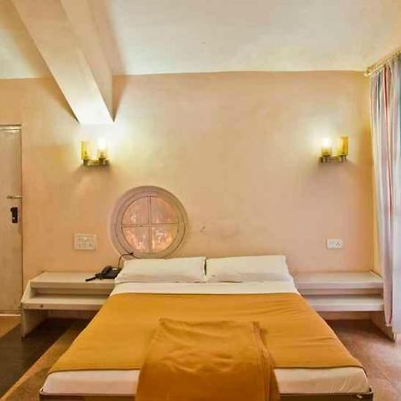 R Wood Resort Matheran Bagian luar foto