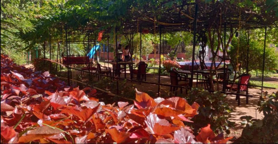 R Wood Resort Matheran Bagian luar foto